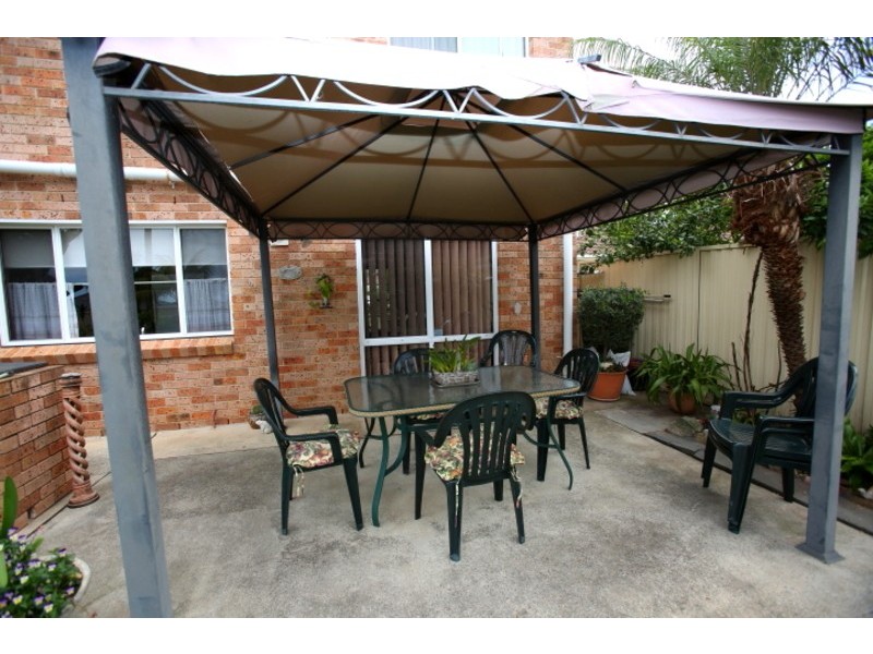 11 Monaro Close, Bossley Park NSW 2176