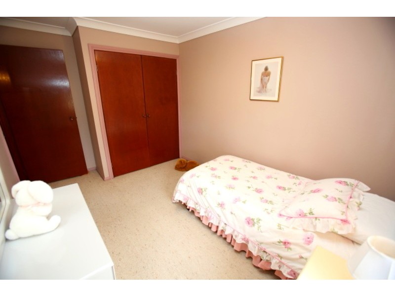 11 Monaro Close, Bossley Park NSW 2176