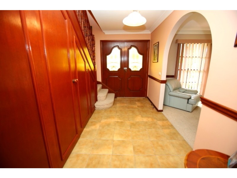 11 Monaro Close, Bossley Park NSW 2176