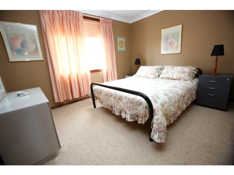 11 Monaro Close, Bossley Park NSW 2176