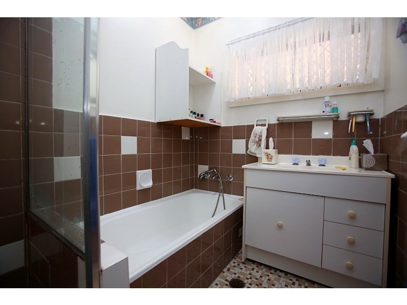 29 Kalora Avenue, Fairfield West NSW 2165