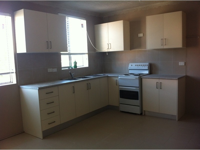 3/2 Carramae Avenue, Carramar NSW 2163