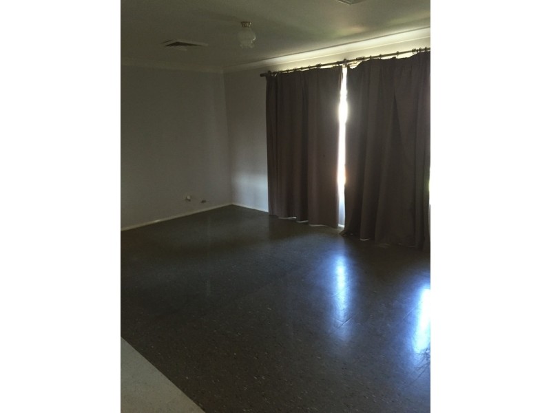 50 Sunny Place, St Johns Park NSW 2176