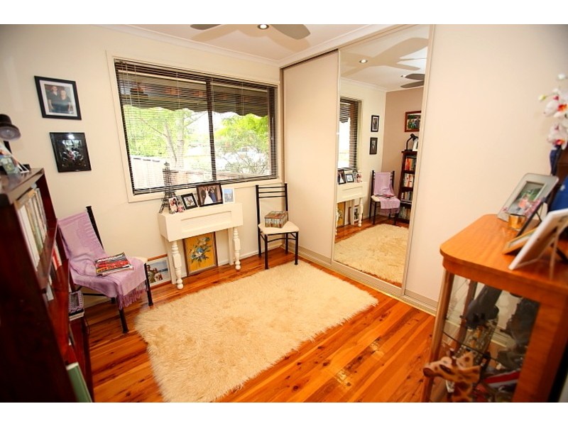 4 Kokoda Place, Bossley Park NSW 2176