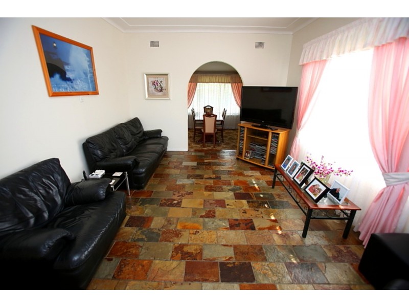 29 Kalora Avenue, Fairfield West NSW 2165