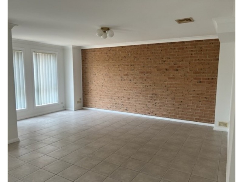 4/27 Rogan Crescent, Wakeley NSW 2176