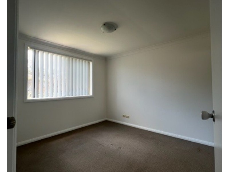 4/27 Rogan Crescent, Wakeley NSW 2176