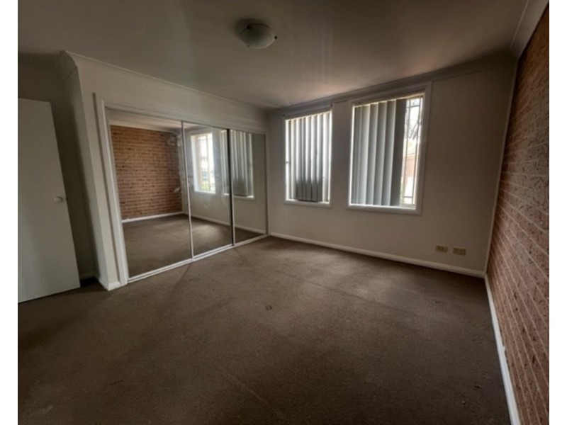 4/27 Rogan Crescent, Wakeley NSW 2176