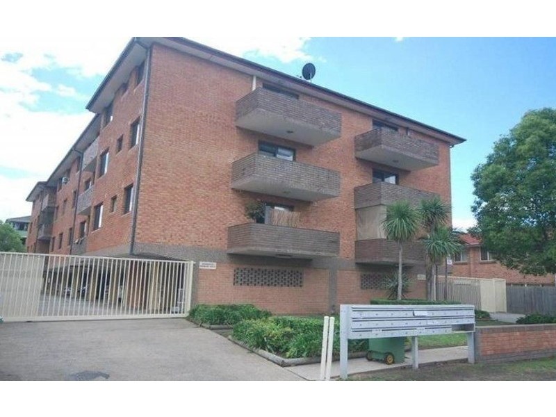 18/60 Harris Street, Fairfield NSW 2165