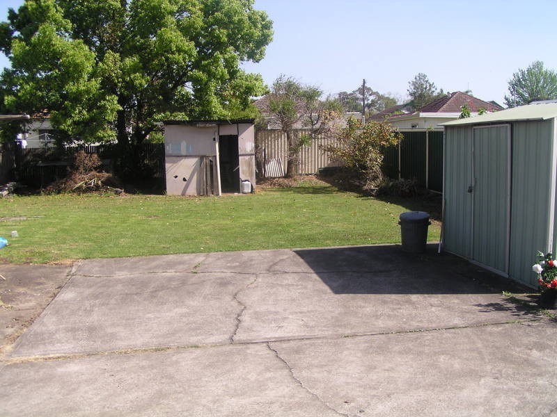 40 Railway Parade, Fairfield NSW 2165