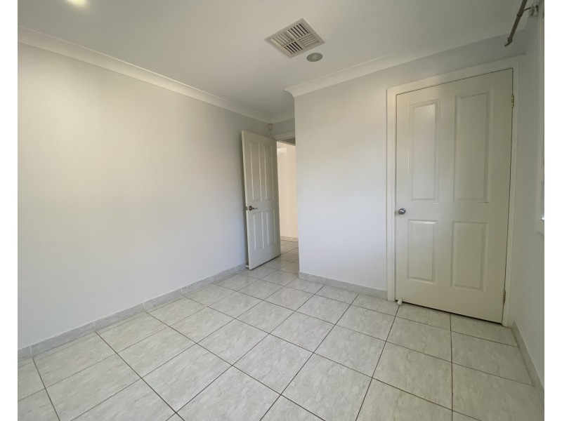 16 Ida Place, Cecil Hills NSW 2171