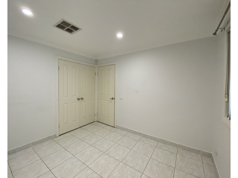 16 Ida Place, Cecil Hills NSW 2171