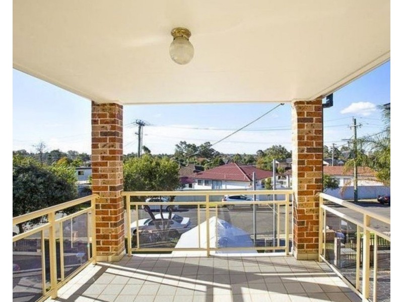 12a Oxley Street, Fairfield NSW 2165