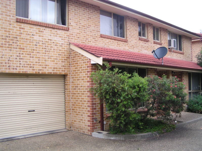 2/29 Stanbrook Street, Fairfield Heights NSW 2165
