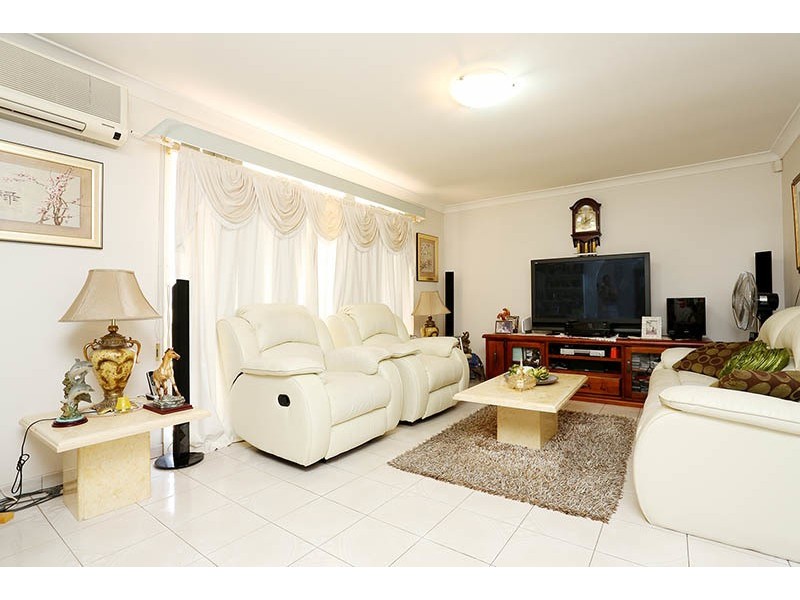 162 Brenan (Corner of O’Connell) Street, Smithfield NSW 2164