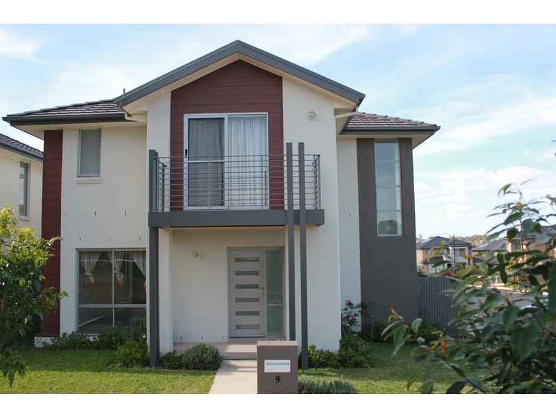 9 Garret Lane, Middleton Grange NSW 2171