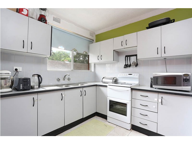 6/168 Sandal Crescent, Carramar NSW 2163