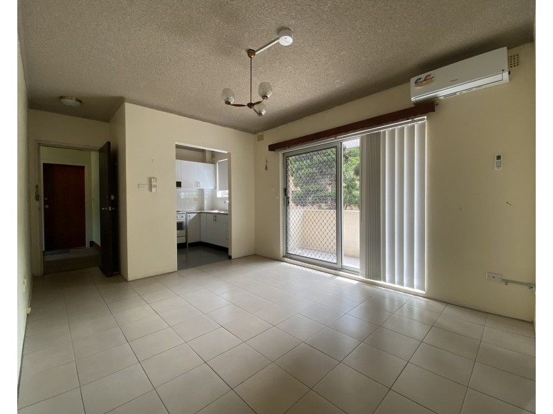 8/7 Lackey Street, Fairfield NSW 2165