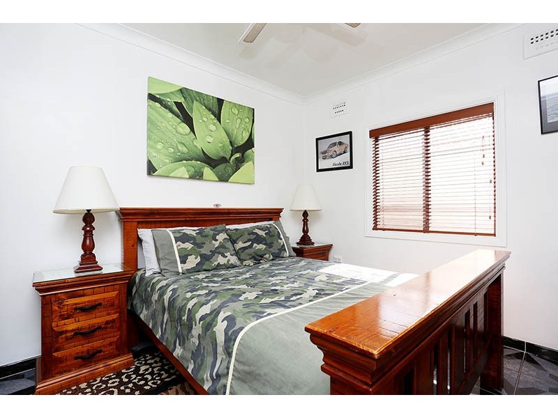 Fairfield East NSW 2165