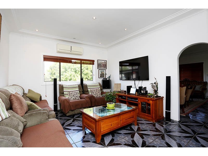 Fairfield East NSW 2165