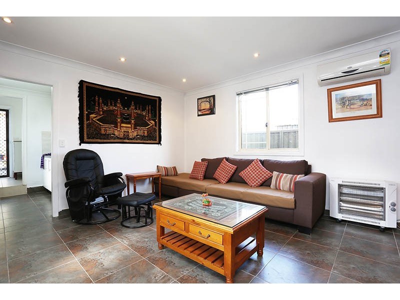 Fairfield East NSW 2165
