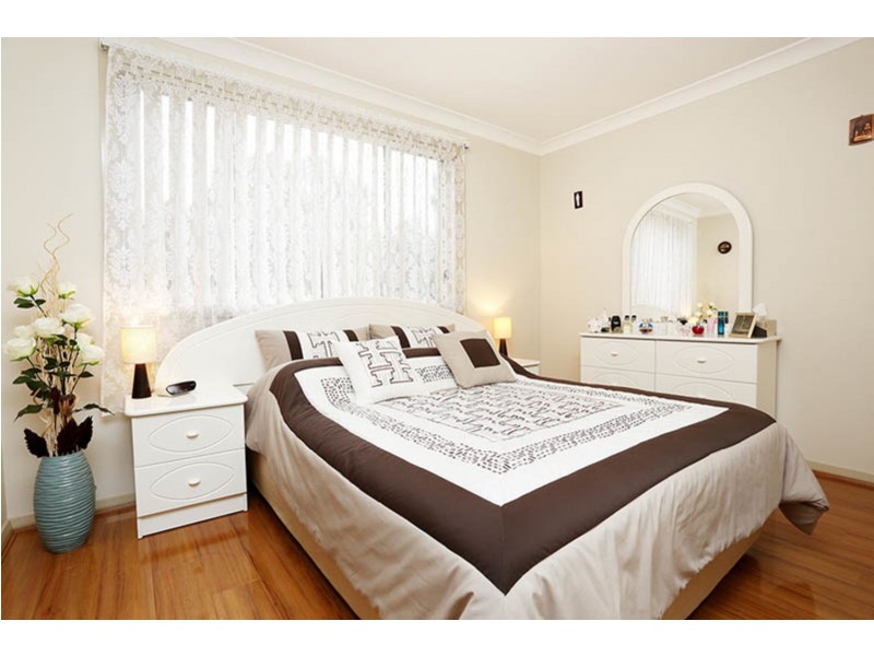 Fairfield West NSW 2165