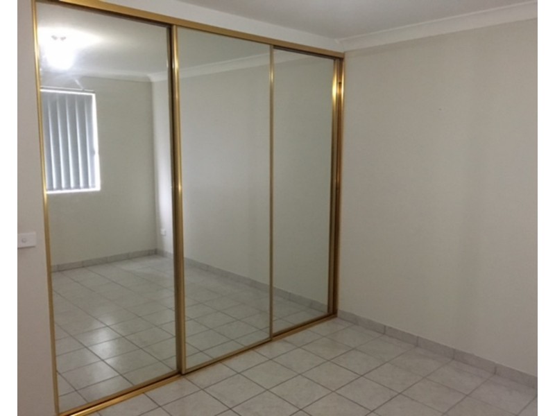 39/127 The Crescent, Fairfield NSW 2165