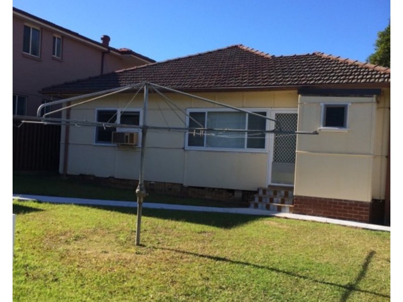 7 Wenden Street, Fairfield NSW 2165