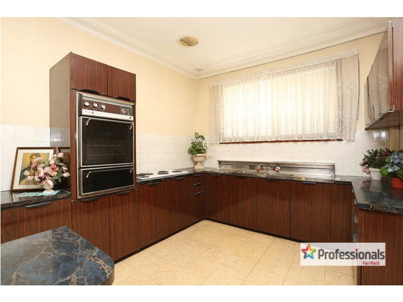 9 Thomas Street, Fairfield NSW 2165