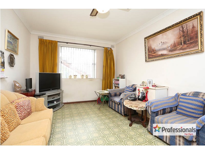 9 Thomas Street, Fairfield NSW 2165