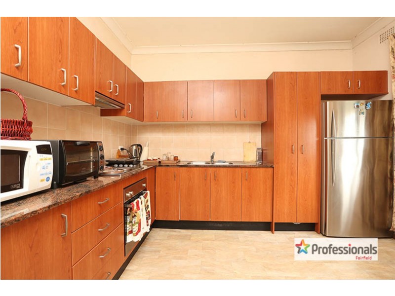 9 Thomas Street, Fairfield NSW 2165