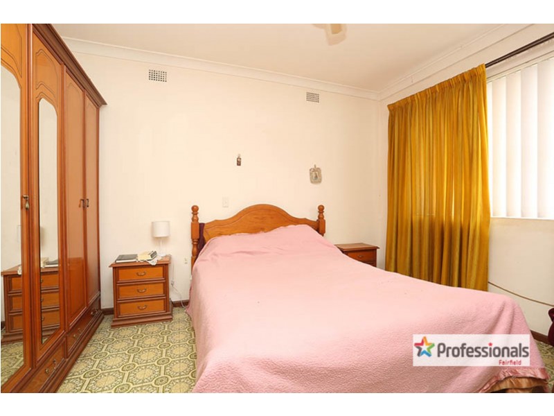 9 Thomas Street, Fairfield NSW 2165