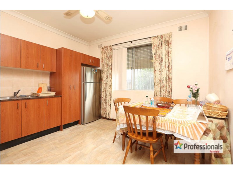 9 Thomas Street, Fairfield NSW 2165