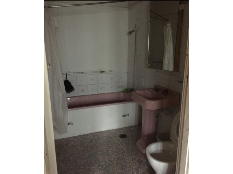 1 Lyndon Street, Fairfield NSW 2165