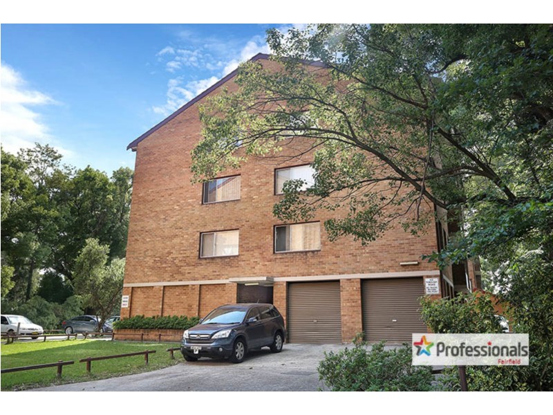 32/127 The Crescent Street, Fairfield NSW 2165