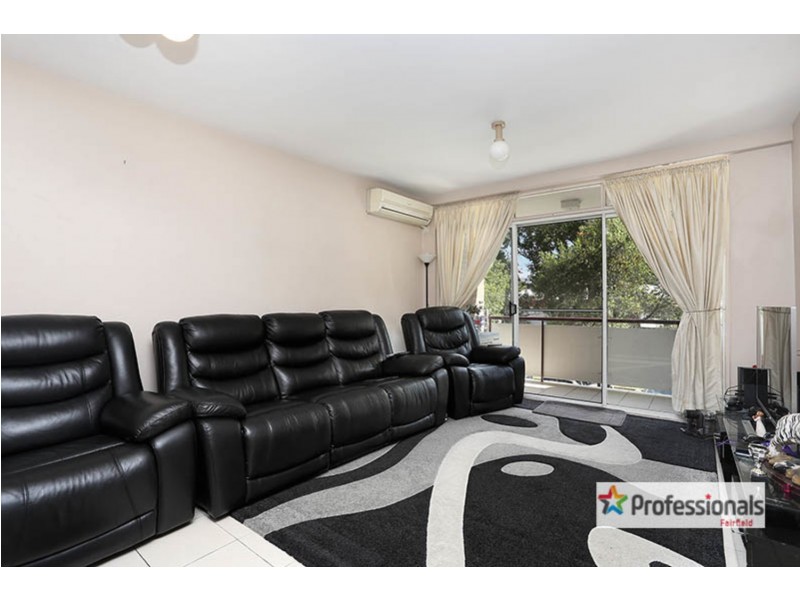 32/127 The Crescent Street, Fairfield NSW 2165
