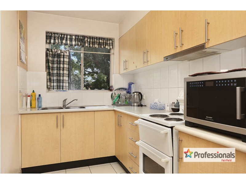 32/127 The Crescent Street, Fairfield NSW 2165