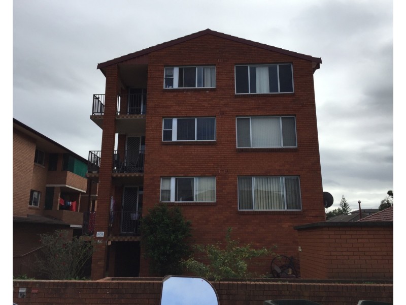 2/56 Wrentmore Street, Fairfield NSW 2165