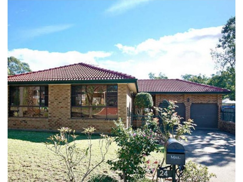 24 Ainsworth Crescent, Wetherill Park NSW 2164