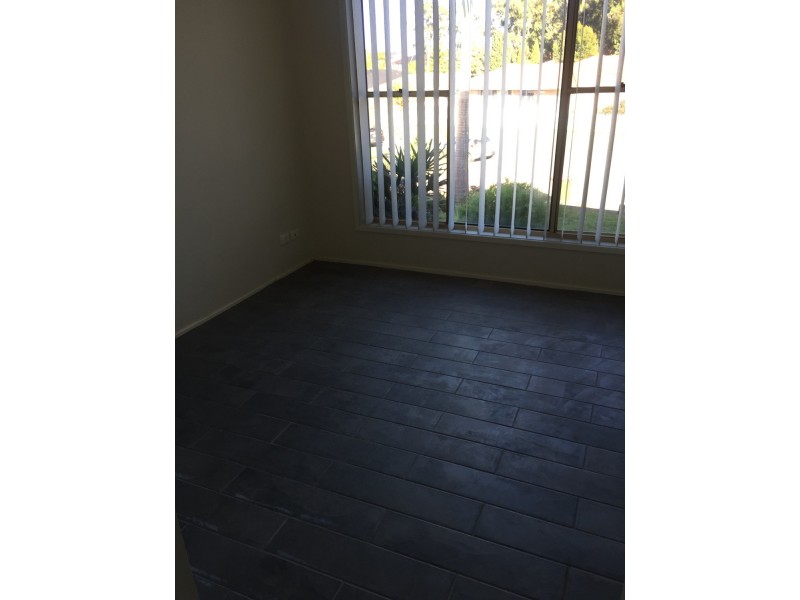 17 Opal Place, Bossley Park NSW 2176