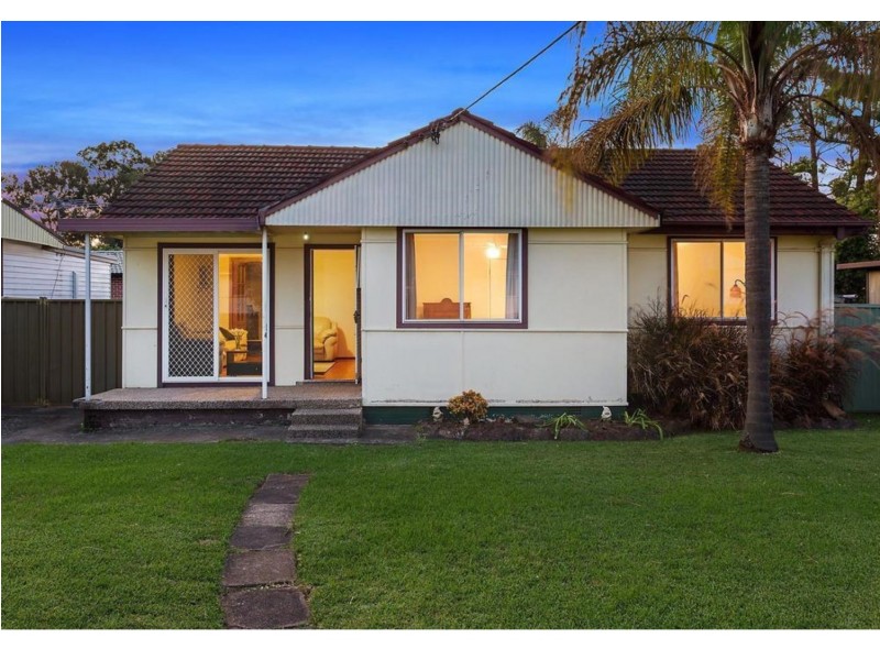 9 Quiros Avenue, Fairfield West NSW 2165