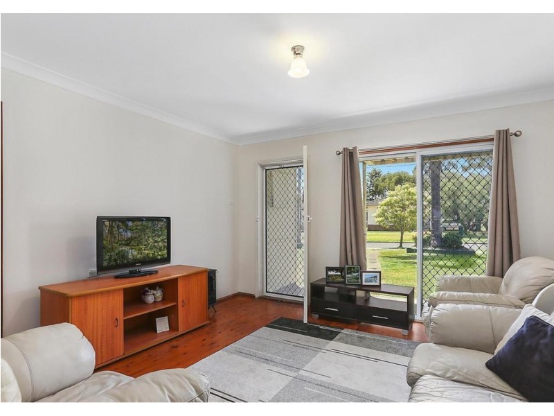 9 Quiros Avenue, Fairfield West NSW 2165