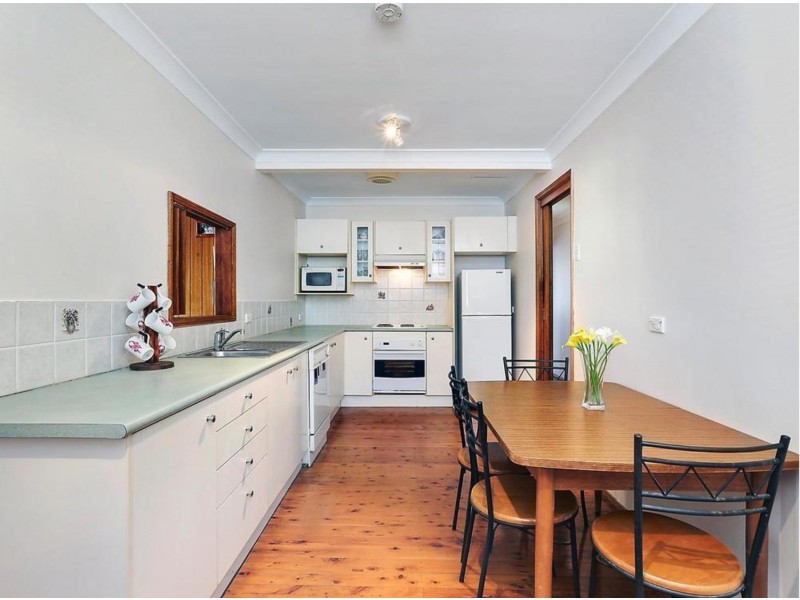 9 Quiros Avenue, Fairfield West NSW 2165