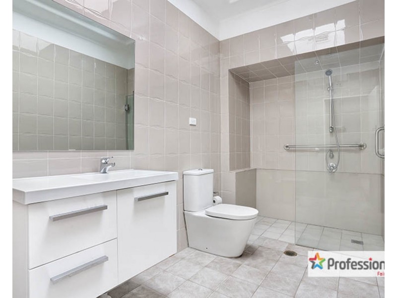 2-10 Yeronga Close, St Johns Park NSW 2176