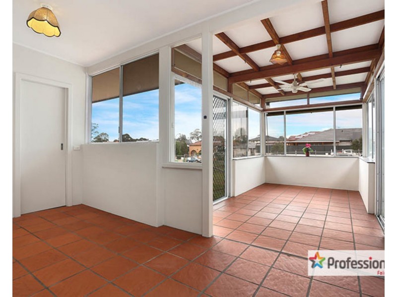 2-10 Yeronga Close, St Johns Park NSW 2176