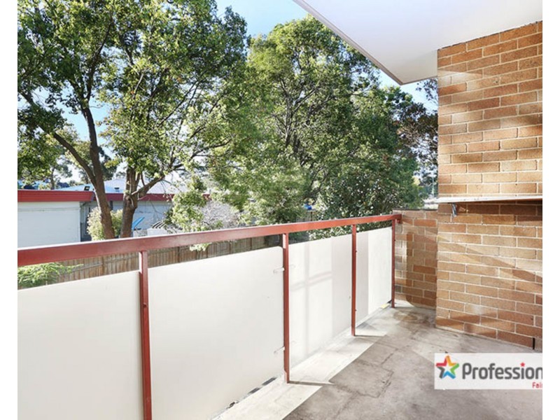 14/127 The Crescent, Fairfield NSW 2165