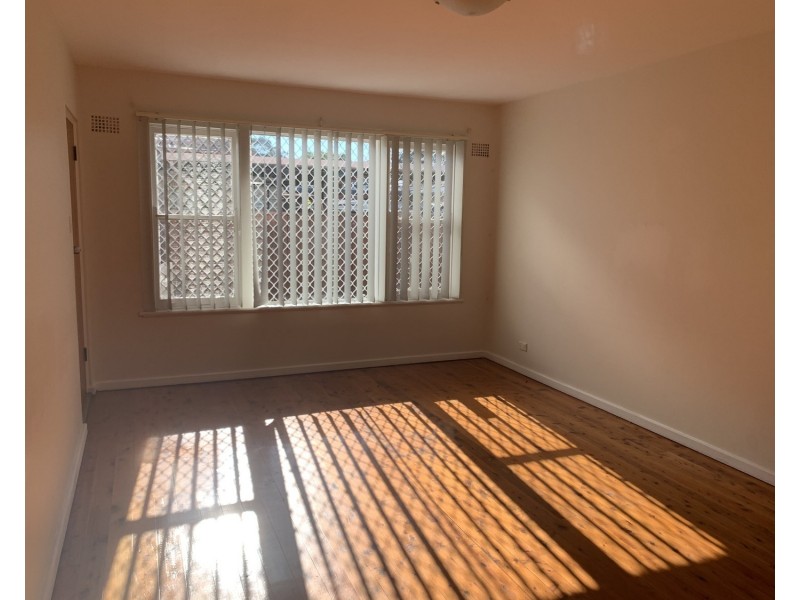 2/242 Fairfield Street, Fairfield NSW 2165