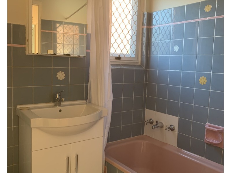 2/242 Fairfield Street, Fairfield NSW 2165