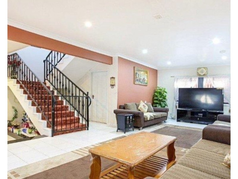 Edensor Park NSW 2176