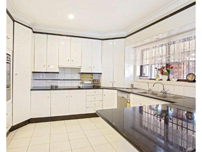 Edensor Park NSW 2176